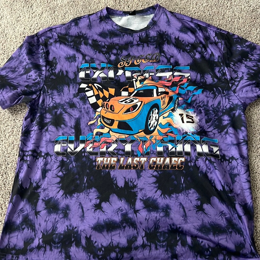 Graphic t-shirt